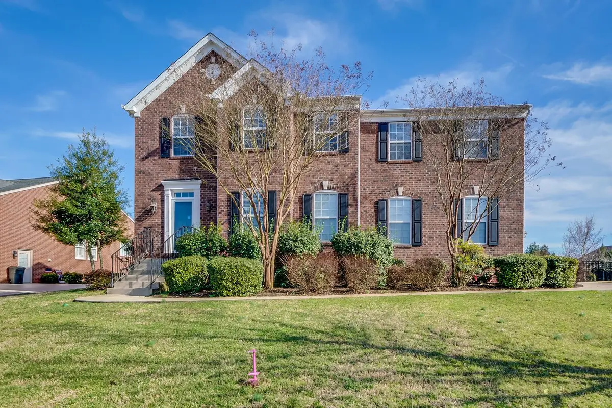 1058 Avery Trace Cir, Hendersonville, TN 37075 - #1