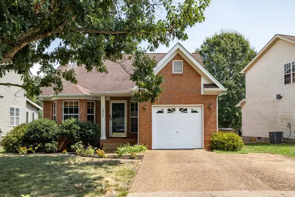 2904 River Bend Dr, Nashville, TN 37214