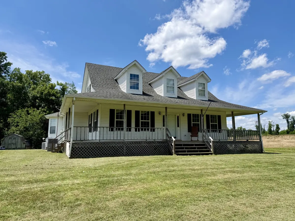 715 Clark Hollow Rd, Whitleyville, TN 38588 - #1