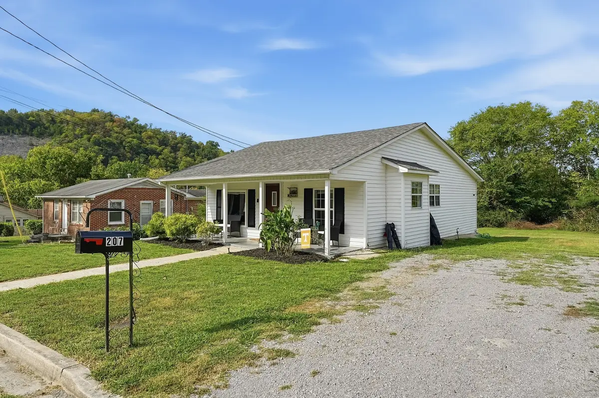 207 Sims St, Dowelltown, TN 37059 - #1
