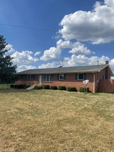 1494 Old Nashville Dirt Rd, Shelbyville, TN 37160 - #1