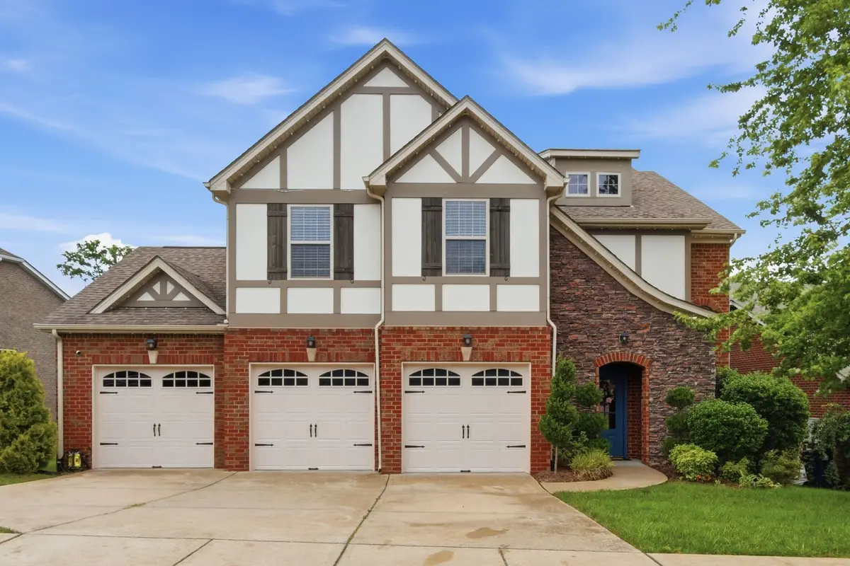 2214 Chaucer Park Ln, Thompsons Station, TN 37179 - #1