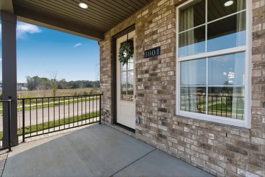 1801 Flatwaters St, Spring Hill, TN 37174 - #2