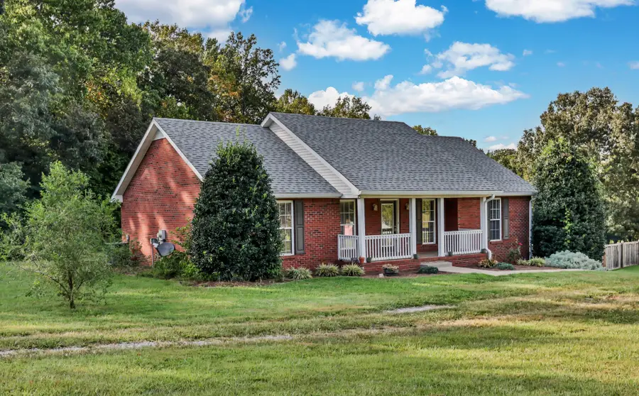 3736 Mcgregor Rd, Adams, TN 37010 - #3