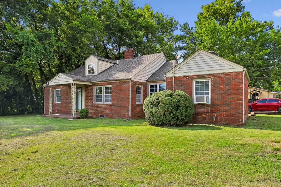 929 Greenland Dr, Murfreesboro, TN 37130 - #2