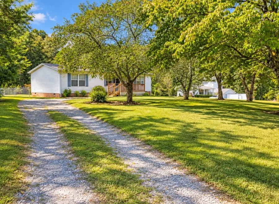 10119 N Twin Springs Rd, Bon Aqua, TN 37025 - #2