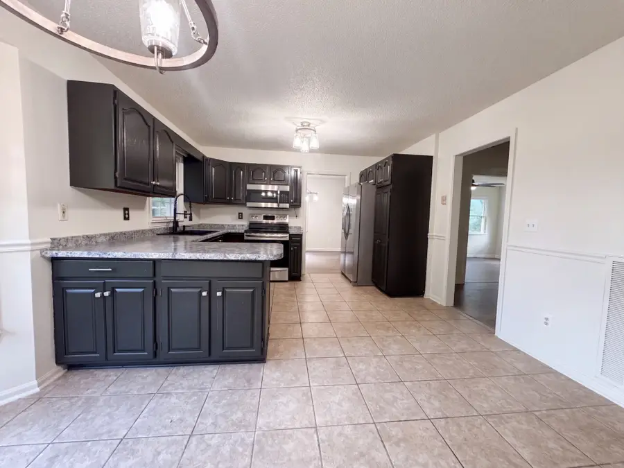 313 Michael Dr, Waynesboro, TN 38485 - #2
