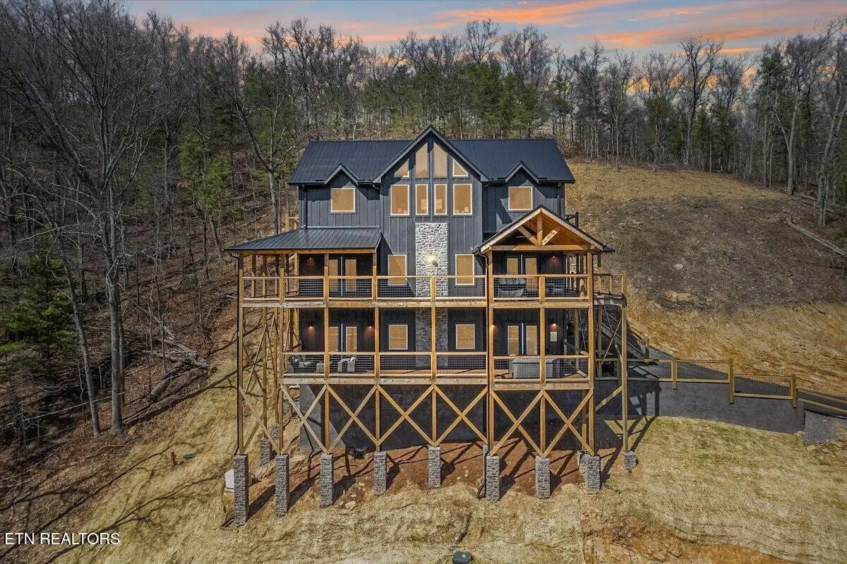 2759 Overholt Tr, Sevierville, TN 37862 - #1