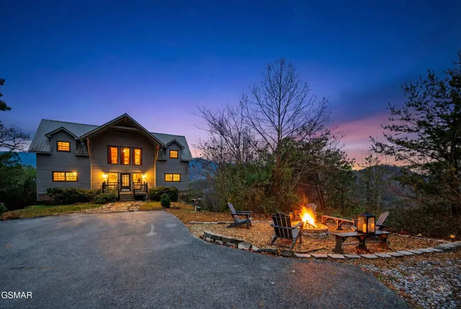 1118 Eagle Pointe Way, Pigeon Forge, TN 37863 - #2