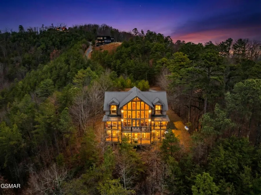 1118 Eagle Pointe Way, Pigeon Forge, TN 37863 - #3