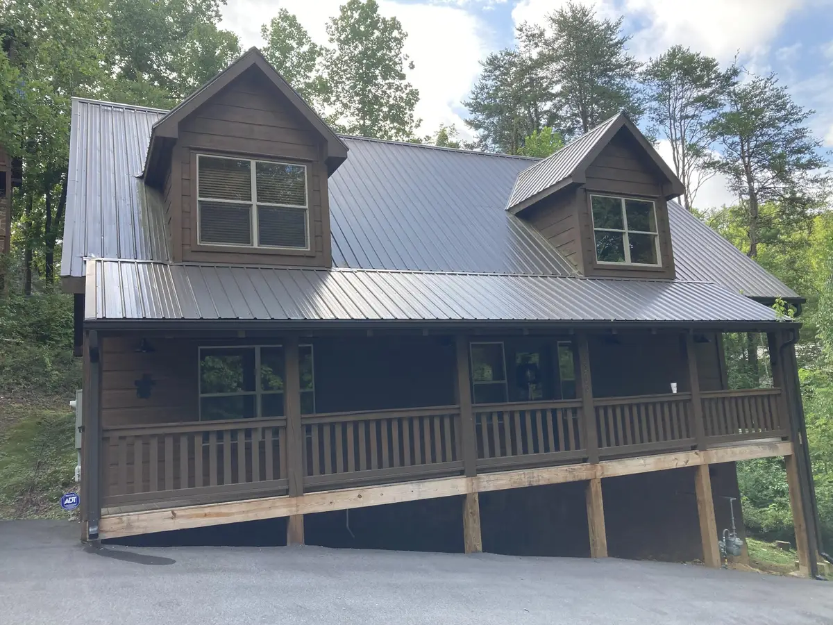 2809 Barefoot Pass Way, Pigeon Forge, TN 37863 - #1