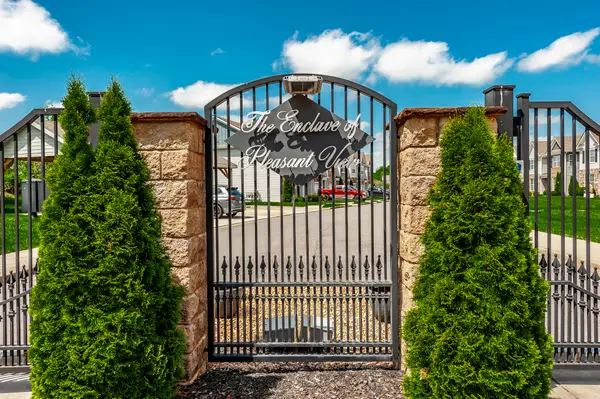 342 Manor Row, Pleasant View, TN 37146