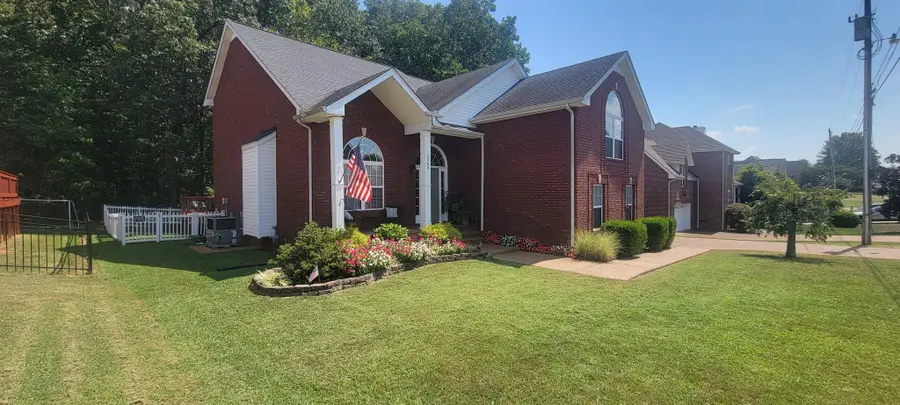 2988 Indian Ridge Blvd, White House, TN 37188 - #2