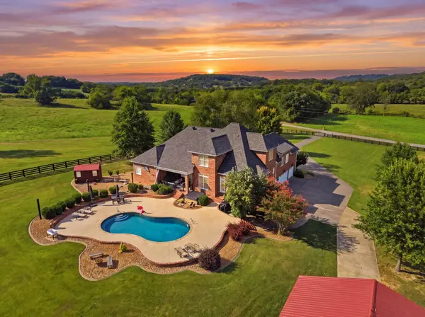 11987 N Milton Rd, Milton, TN 37118