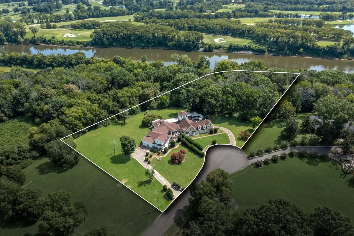 100 Pineywood Acres Dr, Madison, TN 37115 - #1