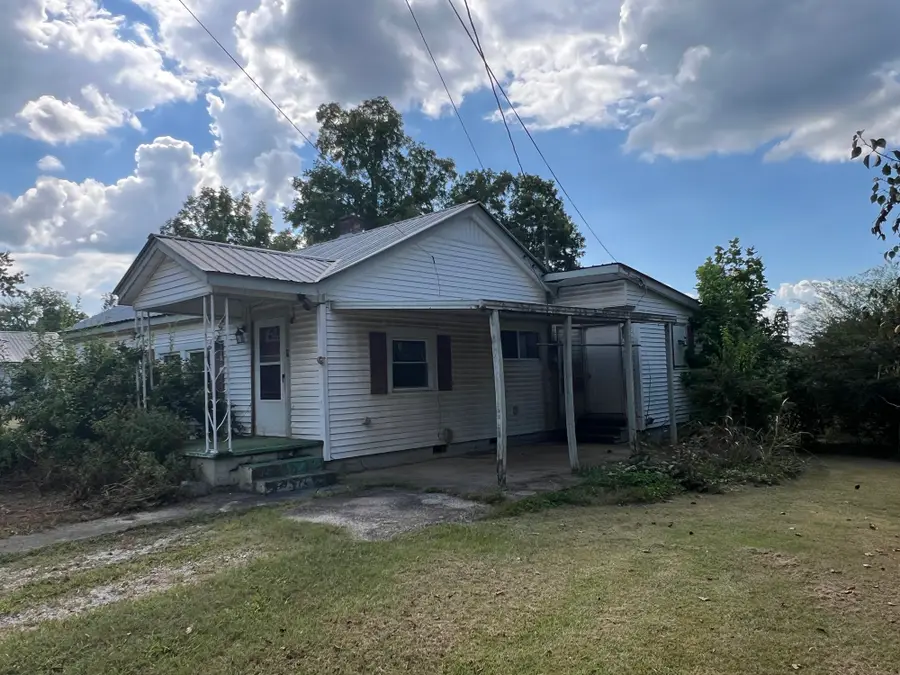 617 E Main St, Decherd, TN 37324 - #3