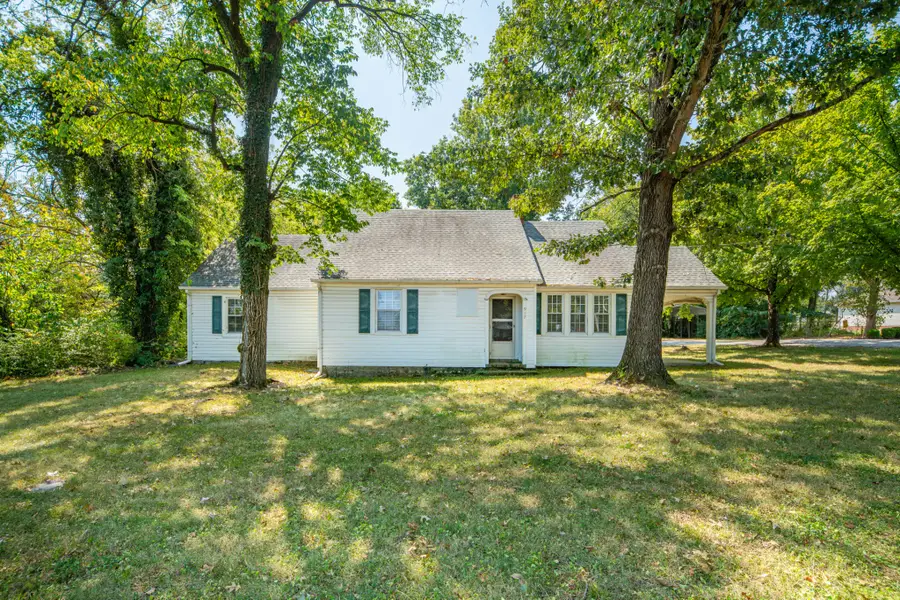 917 W Commerce St, Lewisburg, TN 37091 - #3