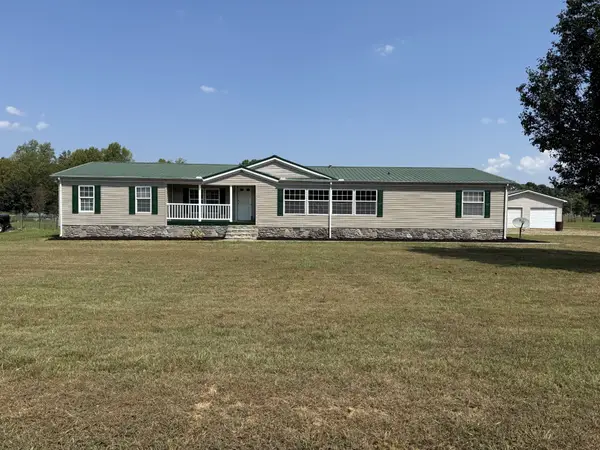 935 Pointe Ln, Lafayette, TN 37083