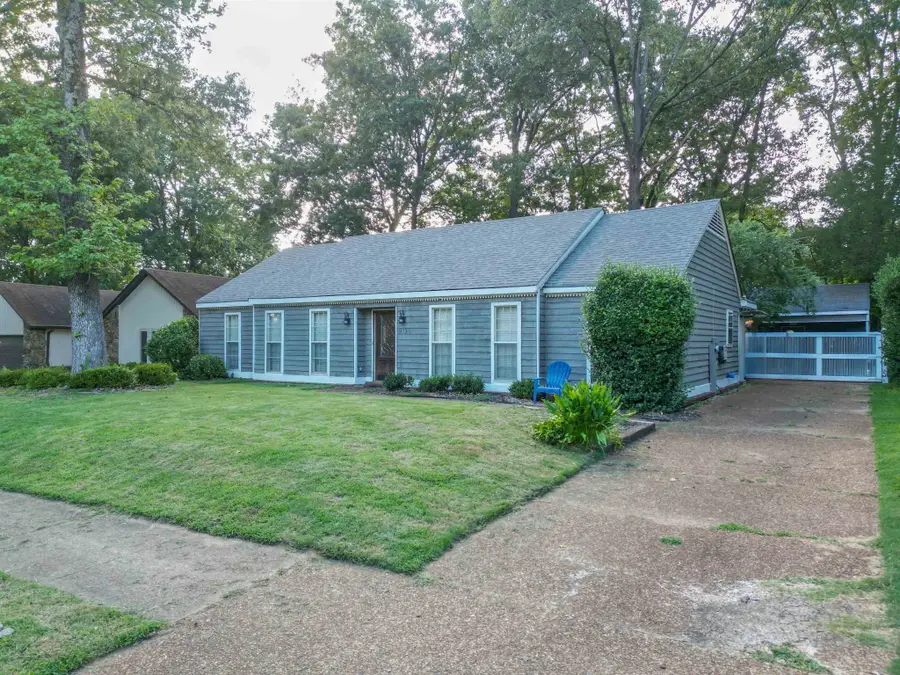 9156 Gainsborough Dr, Lakeland, TN 38002 - #3