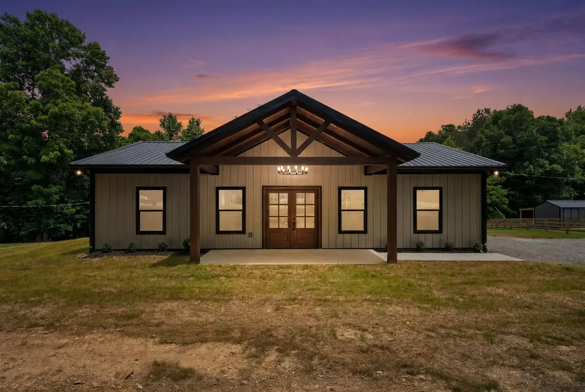 701 Oak Grove Rd, Goodspring, TN 38460 - #1