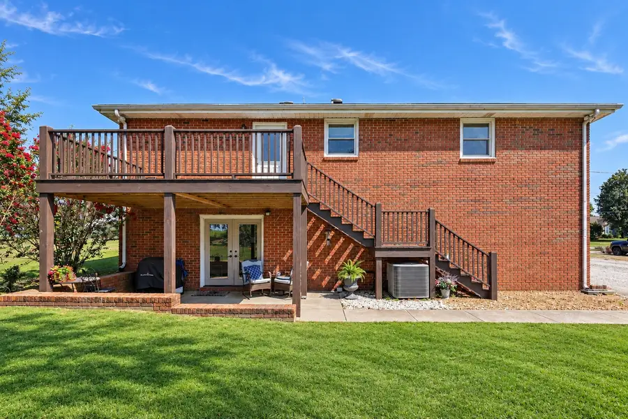 331 Maplewood Dr, Cornersville, TN 37047 - #2