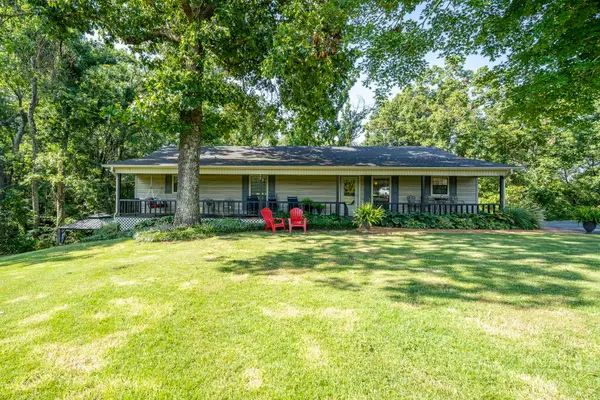 305 Salt Ln, Savannah, TN 38372
