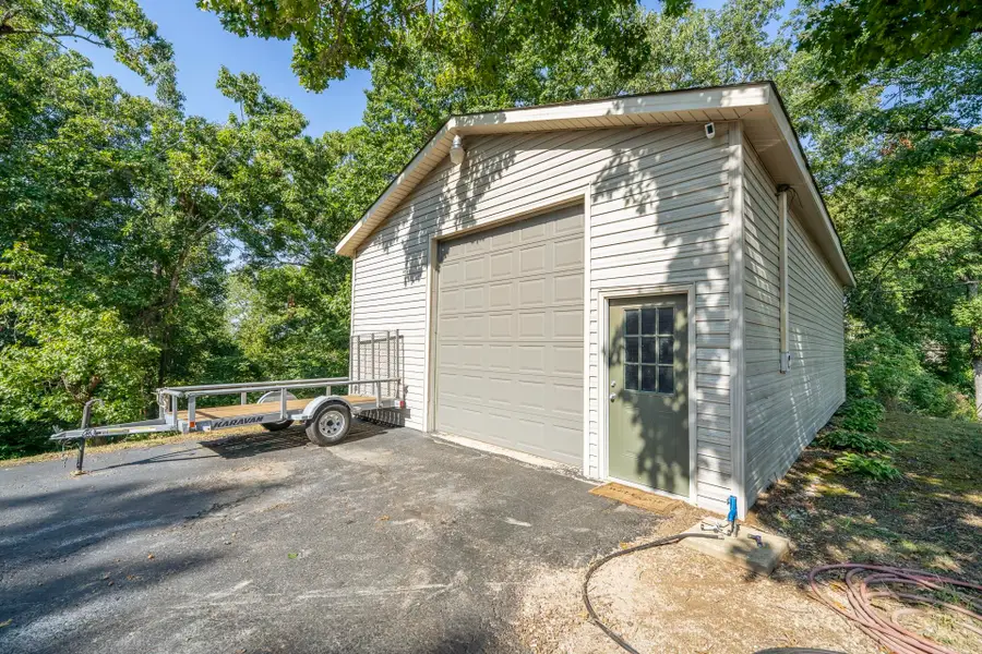 305 Salt Ln, Savannah, TN 38372 - #3