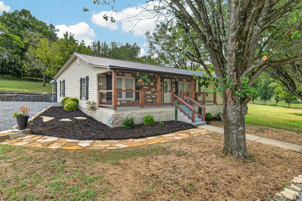 13 Old Lincoln Rd, Fayetteville, TN 37334 - #1