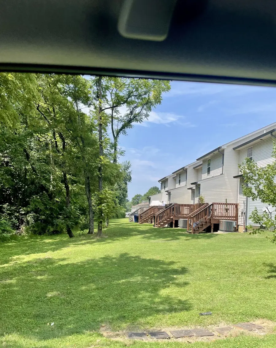 401 Caldwell Dr, Columbia, TN 38401 - #3