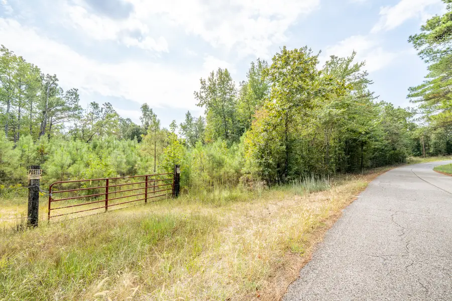 5887 Beauty Hill Rd, Adamsville, TN 38310 - #3