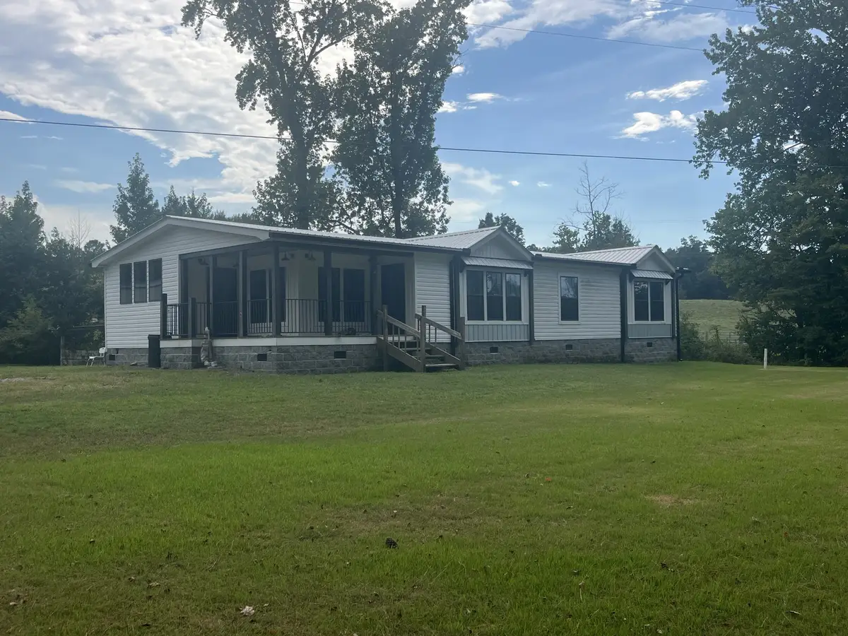 808 Johnson Hollow Rd, Waynesboro, TN 38485 - #1
