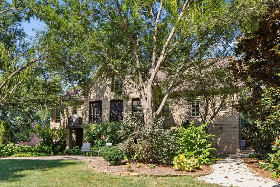 4330 Lindawood Dr, Nashville, TN 37215 - #3
