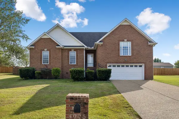 4075 Summit Dr, Greenbrier, TN 37073