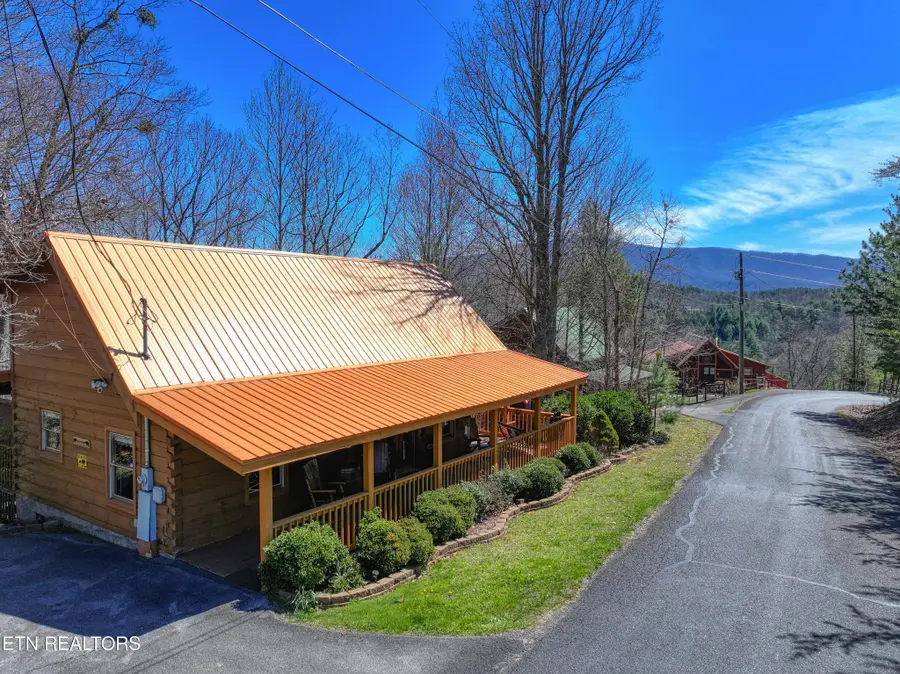 2621 Raccoon Hollow Way, Pigeon Forge, TN 37862 - #2