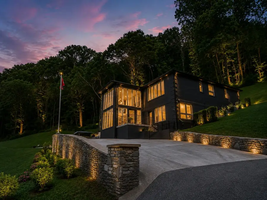 7407 Indian Creek Rd, Nashville, TN 37209 - #2
