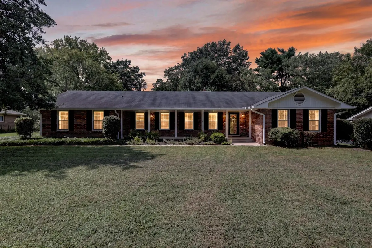 1110 Houston Dr, Murfreesboro, TN 37130 - #1