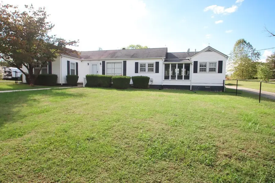 319 Mount View Dr, Sparta, TN 38583 - #2
