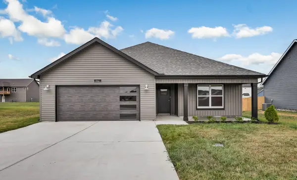 382 Galway Dr, Clarksville, TN 37042