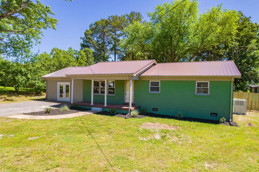 25 Blackburn Ave, McKenzie, TN 38201 - #2