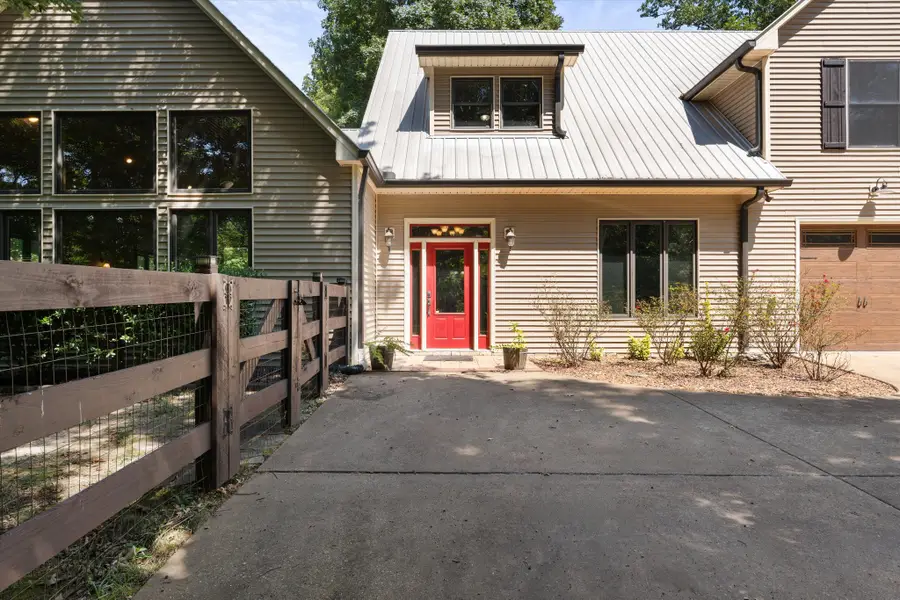 480 Defeated Creek Rd, Centerville, TN 37033 - #2