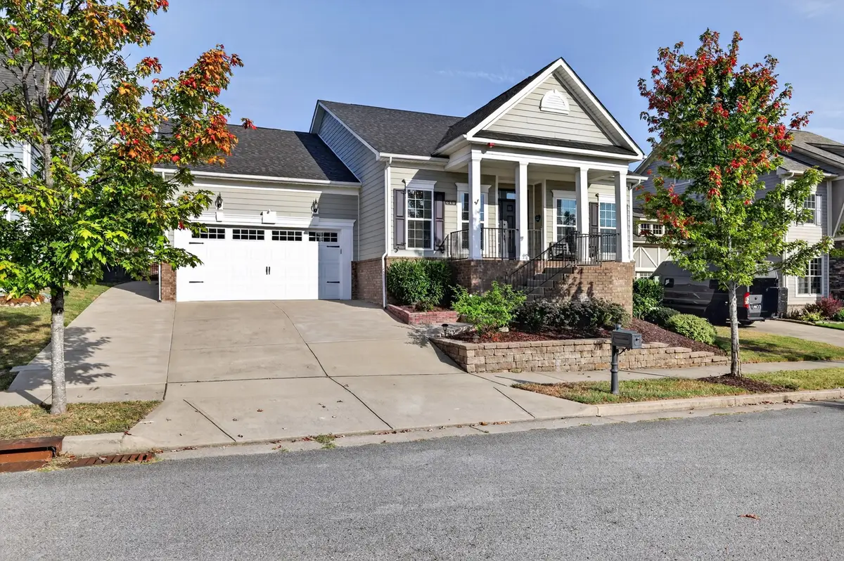 640 Streamside Ln, Franklin, TN 37064 - #1