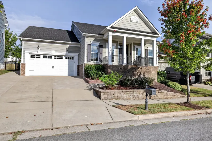 640 Streamside Ln, Franklin, TN 37064 - #2