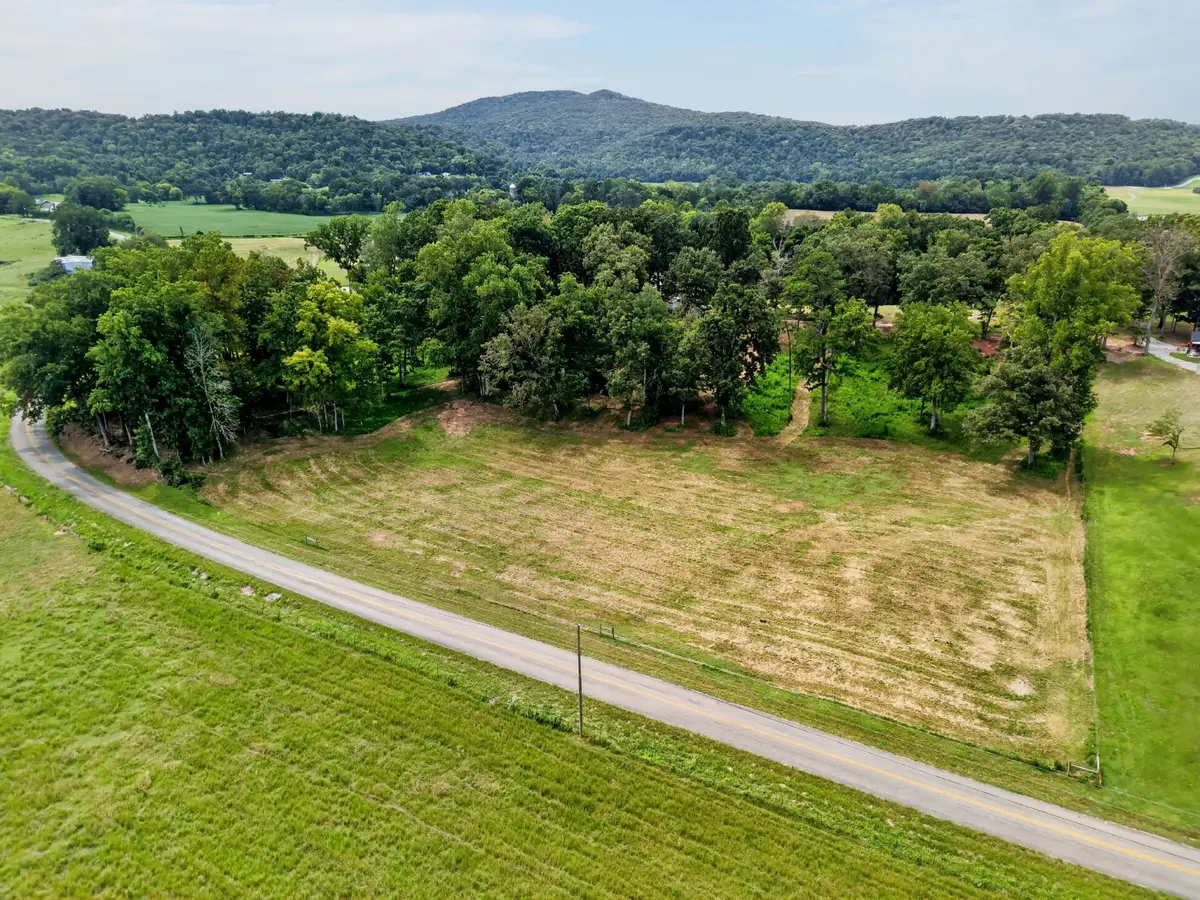 4785 Dark Hollow Rd, McMinnville, TN 37110 - #1