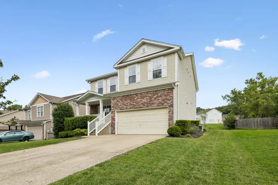 121 Cavalier Dr, Hendersonville, TN 37075 - #3