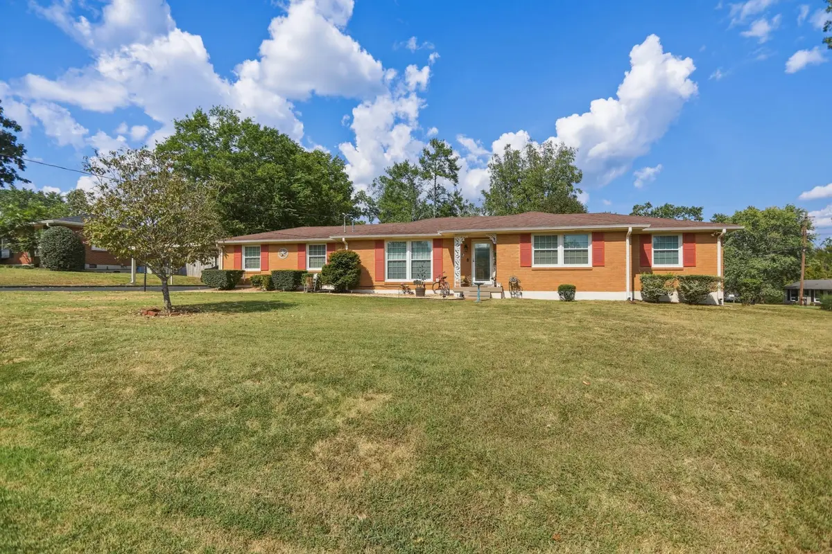 110 La Bar Dr, Hendersonville, TN 37075 - #1