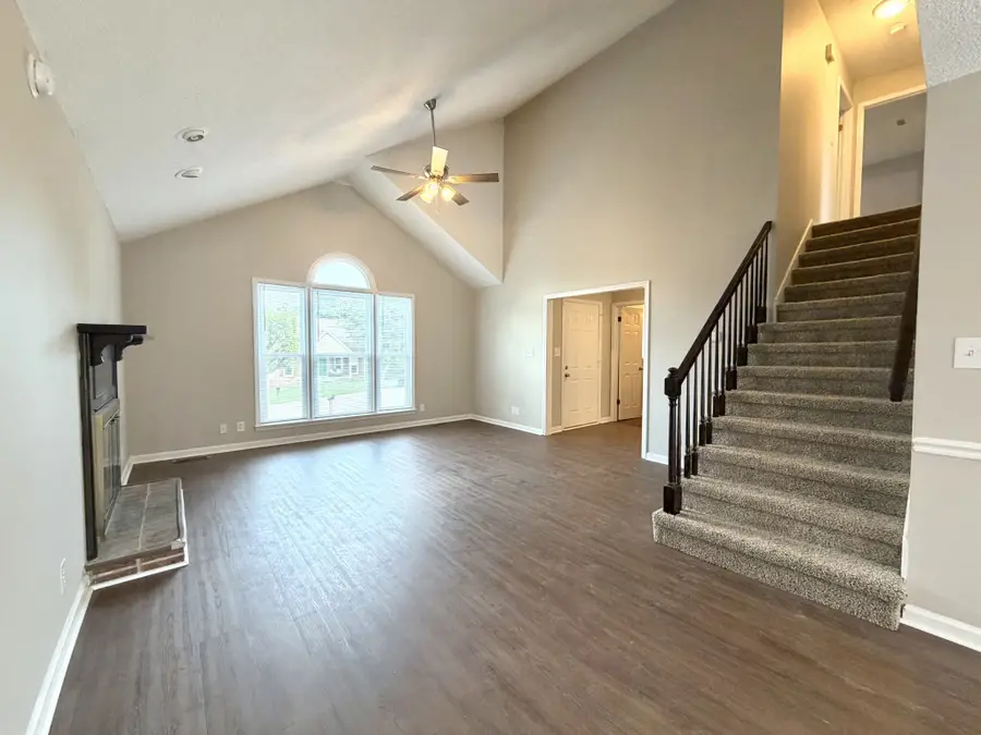 2126 Single Tree Dr, Clarksville, TN 37040 - #3