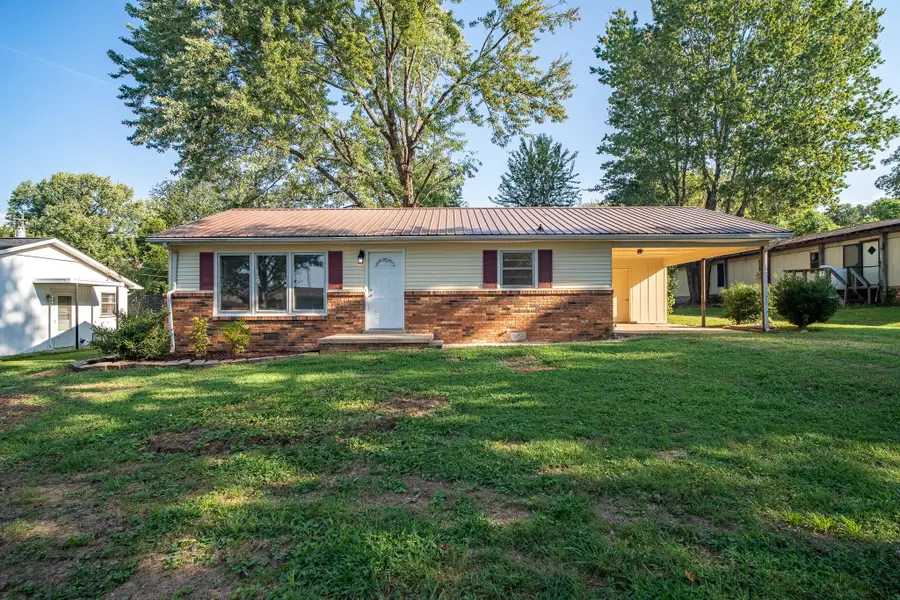 318 Tipton St, Lawrenceburg, TN 38464 - #2