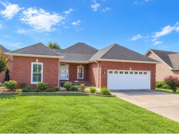 722 Courtland Ave, Clarksville, TN 37043