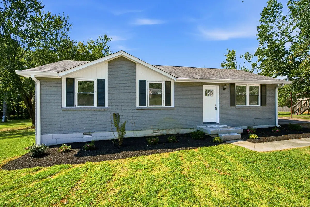 219 Staggs Dr, Portland, TN 37148 - #1