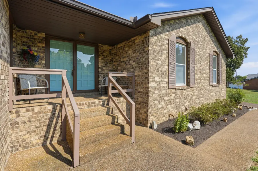 107 Stonewall Dr, Springfield, TN 37172 - #2